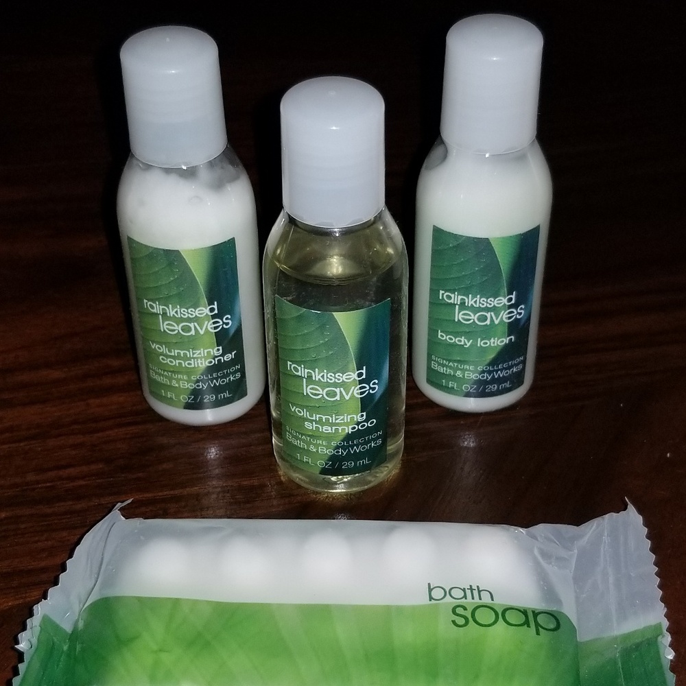 Bath and Body Works "Rain Kissed Leaves " bath set